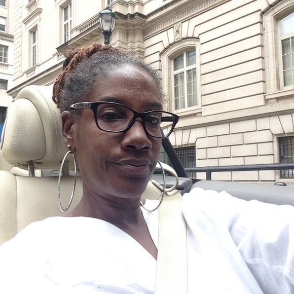 Meet your Posher, Shaki - Picture 2 of 2